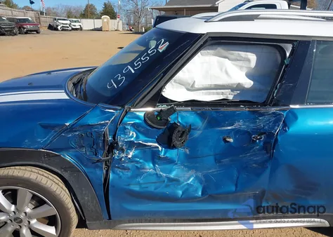 2017 Mini Countryman Cooper S из США, поврежденный, VIN WMZYT3C38H3D98332